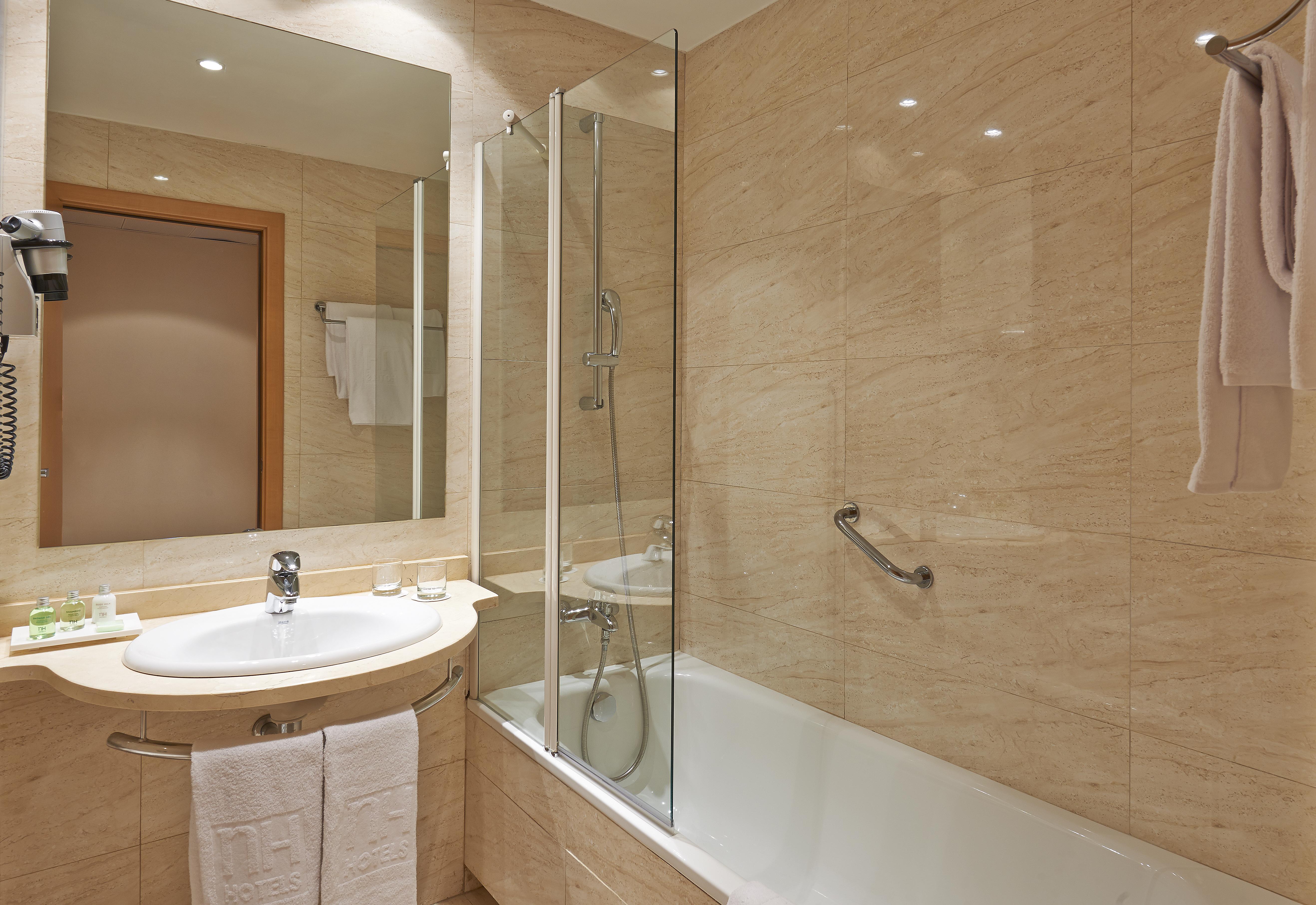 Catalonia La Maquinista Hotell