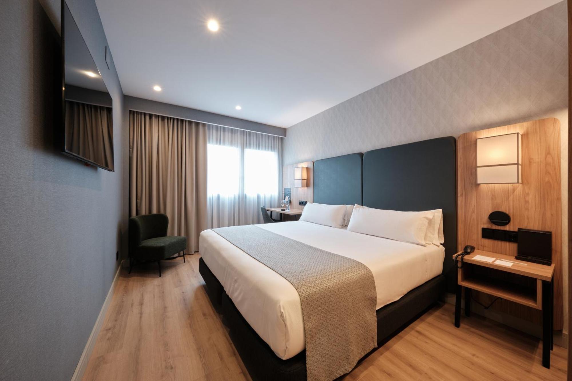Catalonia La Maquinista Hotell